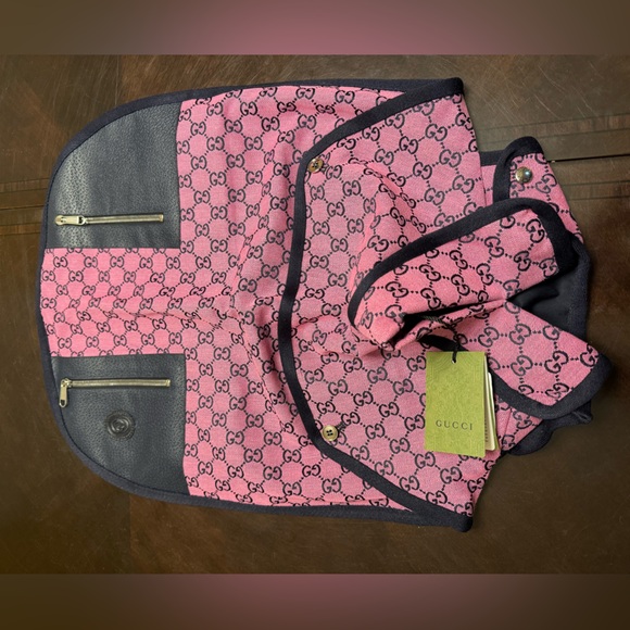 New Authentic Gucci Pink GG Logo Dog Trench Coat - Picture 1 of 16